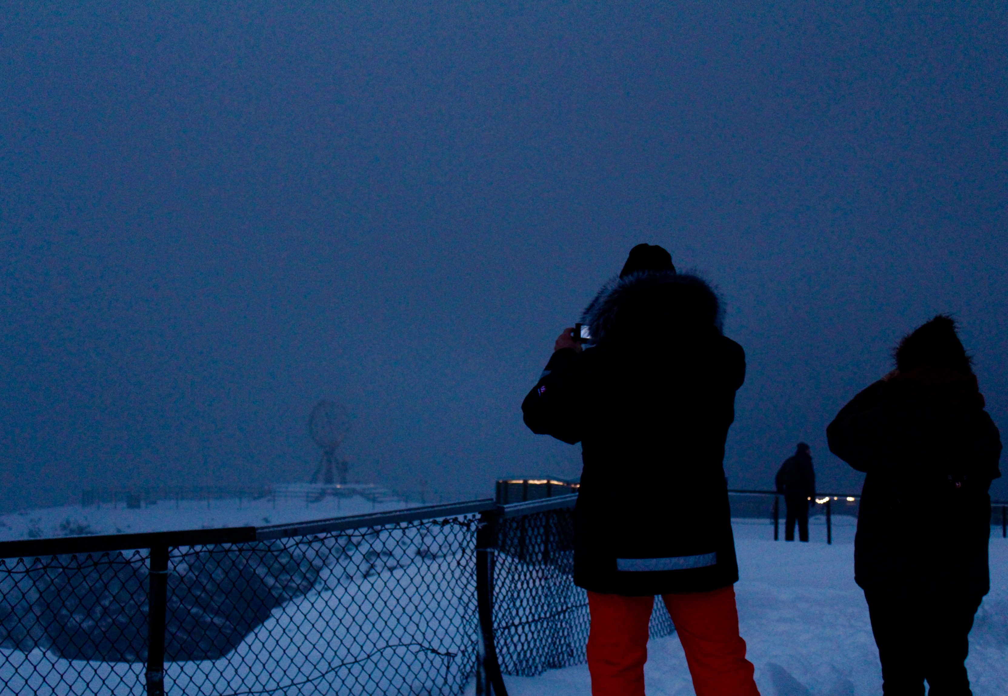 Das Wetter am Nordkap ist extrem wechselhaft und Touristen können sich glücklich schätzen, wenn der Blick auf den Globus nicht durch dicke Nebelschwaden verdeckt ist.